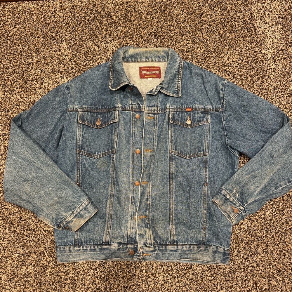Perfectly worn distressed vintage Rustler Dark Wash Denim Jacket Size Large